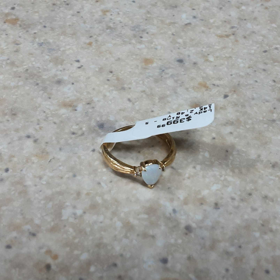 Women's Ring - Solitaire - Yellow Gold 14k (.585) 2.4 grams Size 6.5