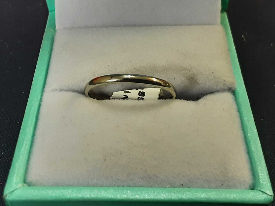 Ring - Wedding Band - White Gold 10k (.417) 1 grams Size 7