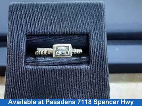 Women's Ring - Solitaire - Silver 1.7 grams Size 20