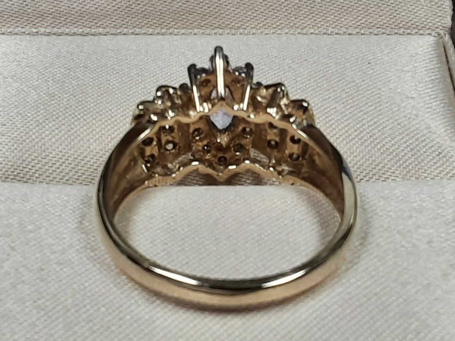 Women's Ring - Yellow Gold 10k (.417) 3 grams Size 7.5