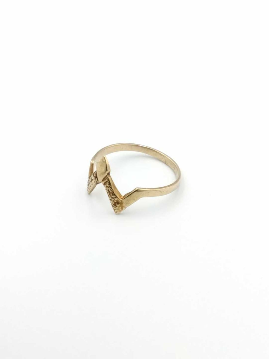 Women's Ring - Yellow Gold 10k (.417) 1.4 grams Size 7.5