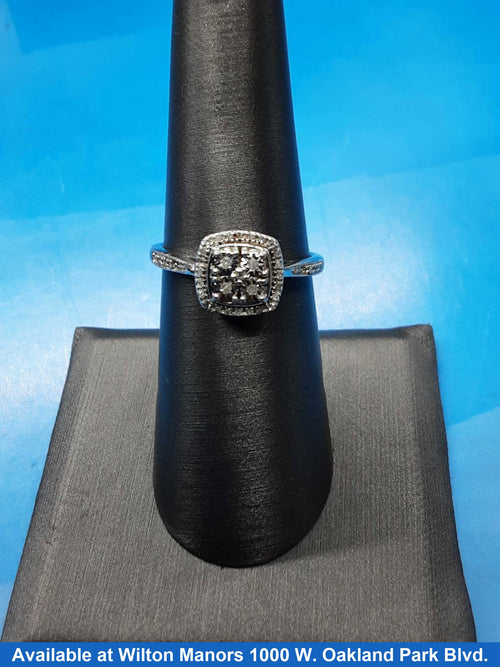 Women's Ring - Silver 2.1 grams Size 6