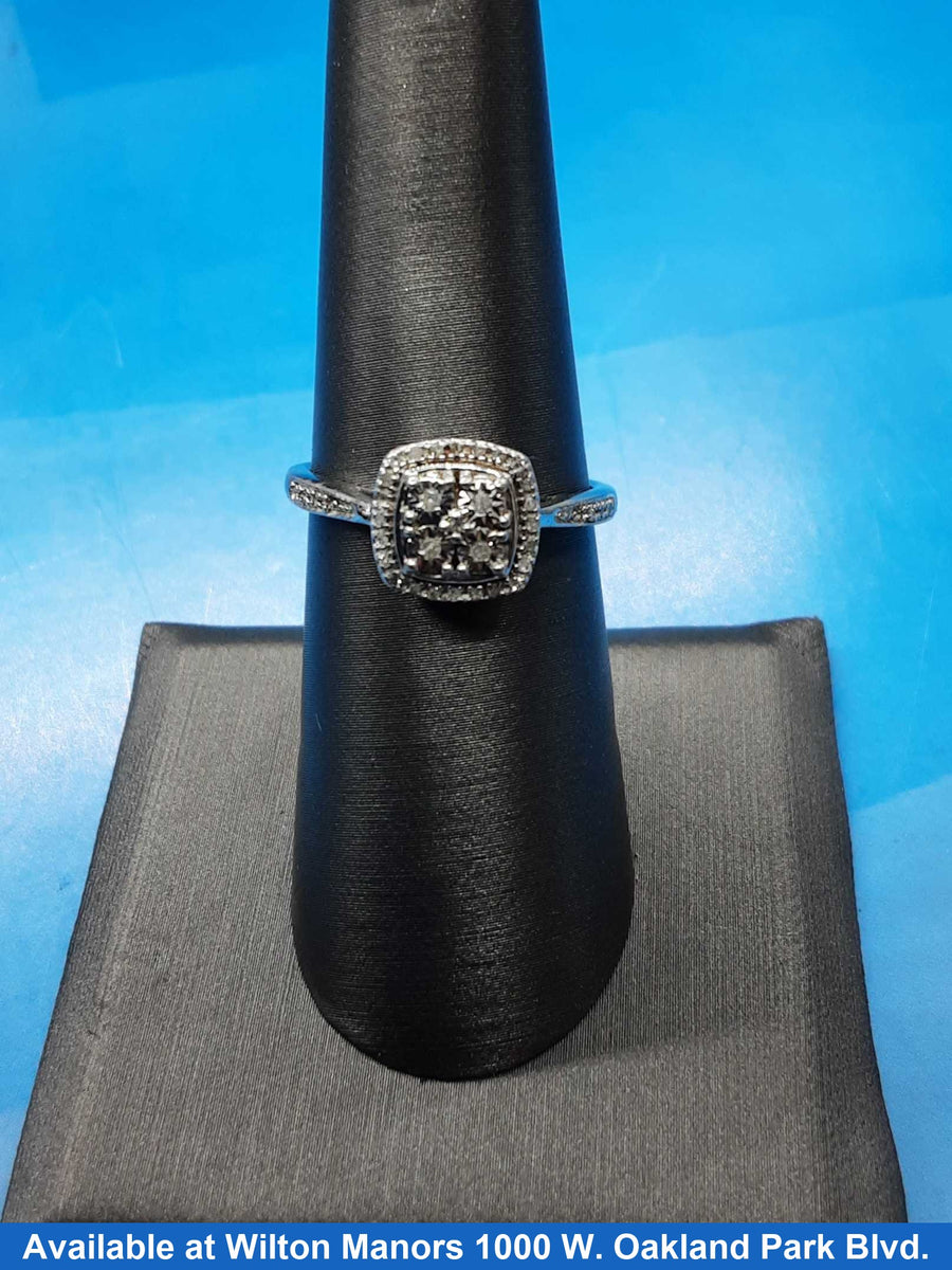 Women's Ring - Silver 2.1 grams Size 6