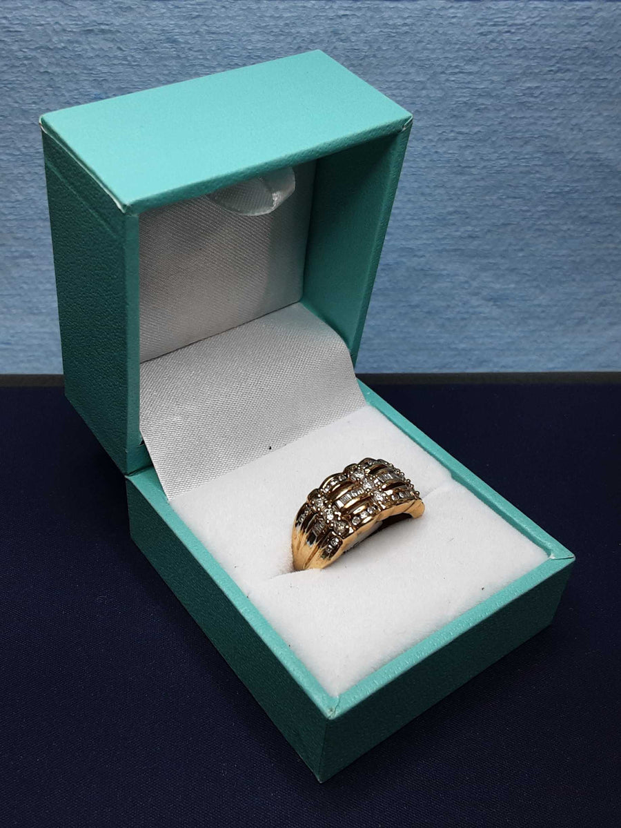 Women's Ring - Yellow Gold 10k (.417) 3.6 grams Size 7.5