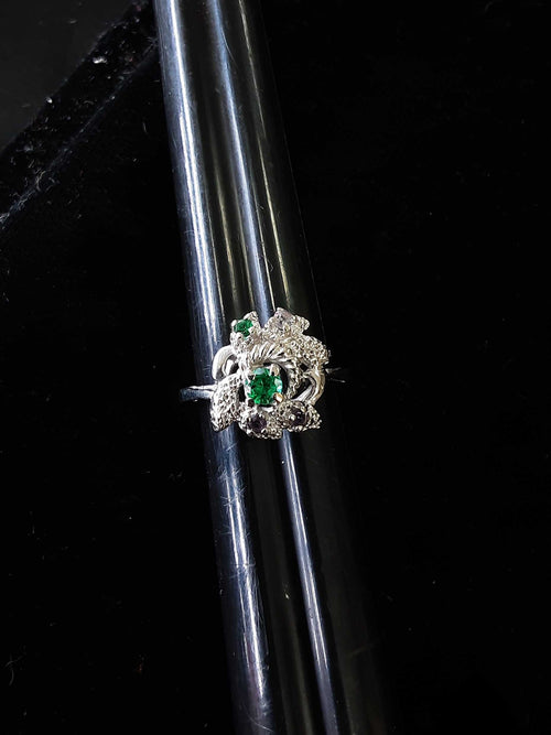 Women's Ring - White Gold 10k (.417) 3 grams Size 8