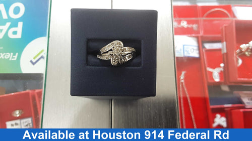 Women's Ring - White Gold 10k (.417) 2.5 grams Size 7.5