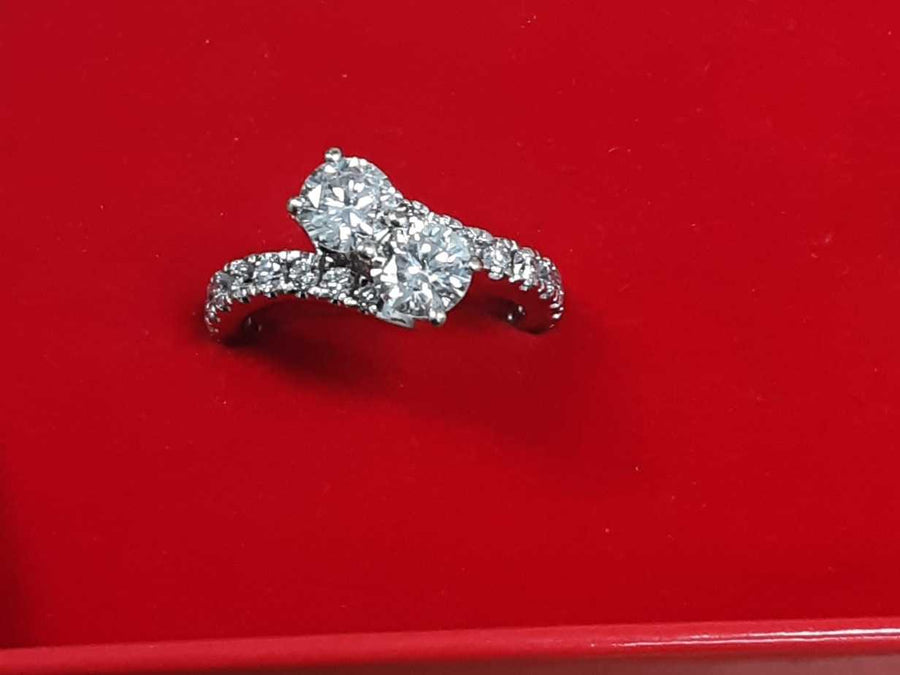 Women's Ring - White Gold 14k (.585) 6 grams Size 7