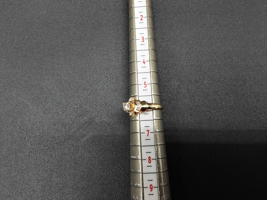 Women's Ring - Yellow Gold 14k (.585) 3.2 grams Size 6.5