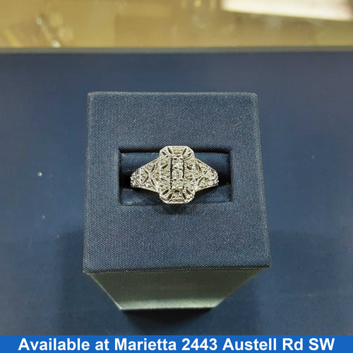 Women's Ring - White Gold 10k (.417) 3.3 grams Size 6.5