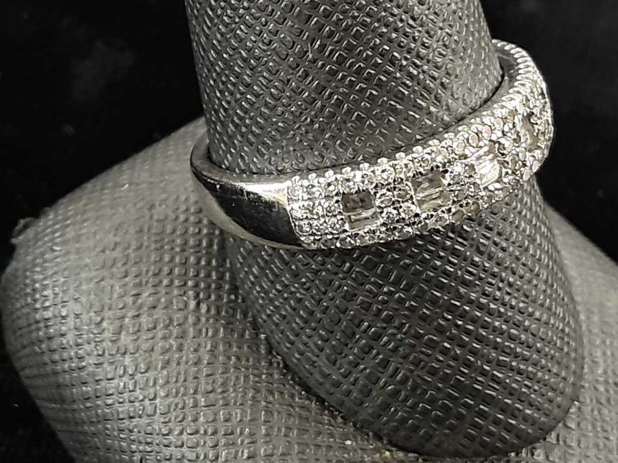 Ring - Wedding Band - White Gold 14k (.585) 4.6 grams Size 10.5
