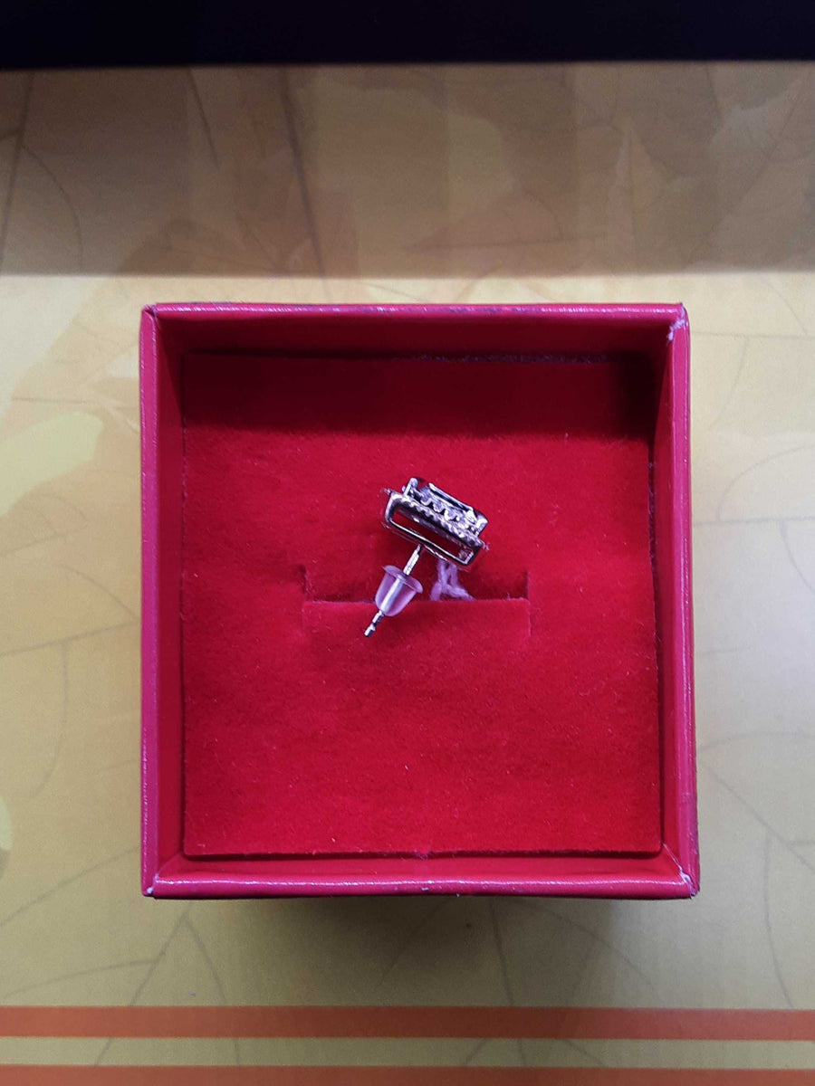 Earrings - White Gold 10k (.417) 1.1 grams