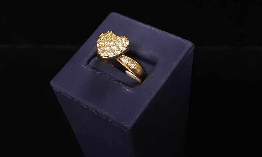 Women's Ring - Yellow Gold 10k (.417) 3.7 grams Size 7