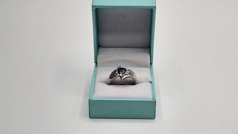 Women's Ring - Solitaire - White Gold 14k (.585) 4.3 grams Size 8