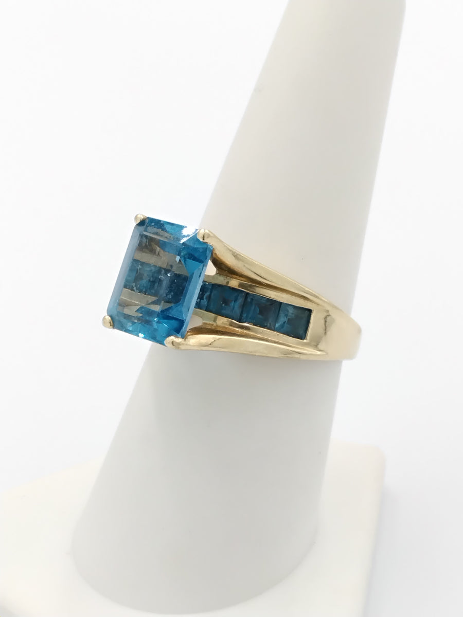 Women's Ring - Yellow Gold 10k (.417) 5.3 grams Size 7