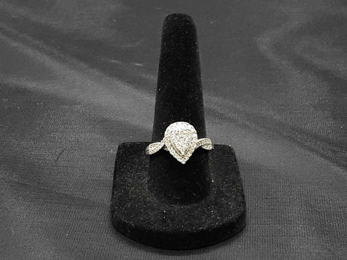 Women's Ring - White Gold 14k (.585) 3 grams Size 8