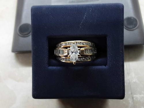 Ring - Wedding Set - Yellow Gold 10k (.417) 3.4 grams Size 20