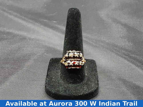Women's Ring - Yellow Gold 18k (.750) 6.9 grams Size 8