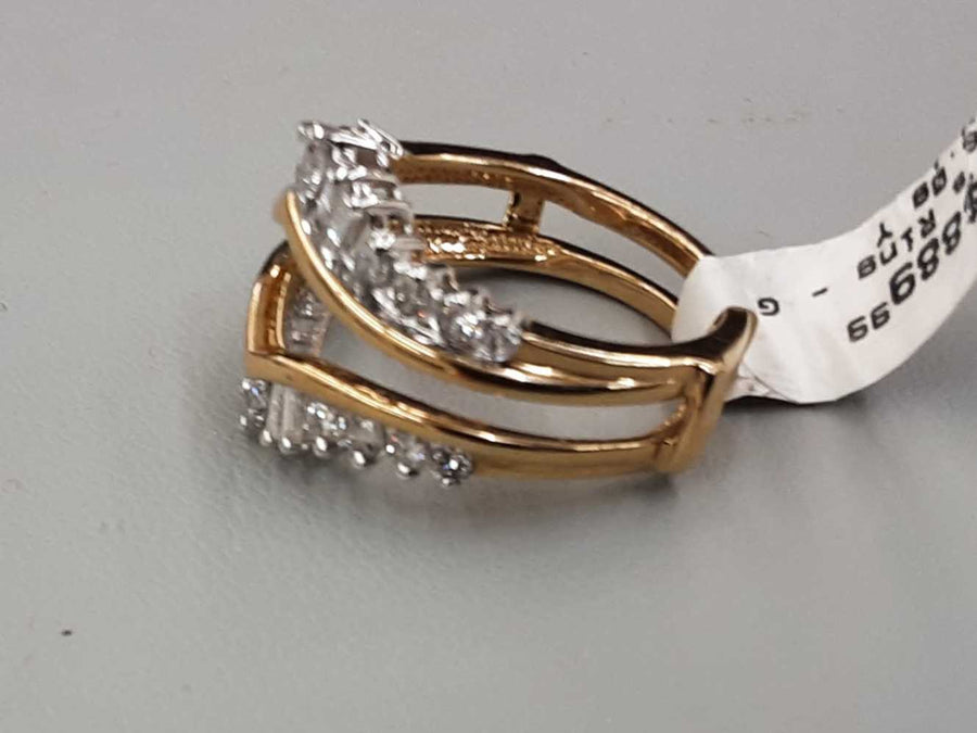 Women's Ring - Yellow Gold 14k (.585) 6 grams Size 7.5