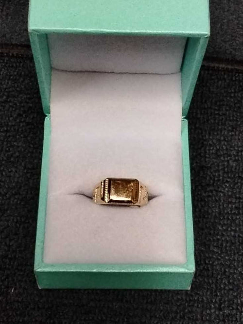 Men's Ring - Yellow Gold 14k (.585) 3.4 grams Size 4
