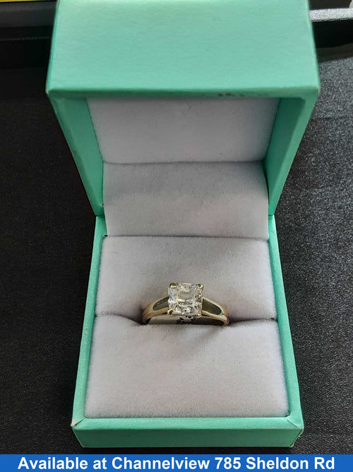 Women's Ring - Solitaire - Yellow Gold 10k (.417) 2.5 grams Size 7