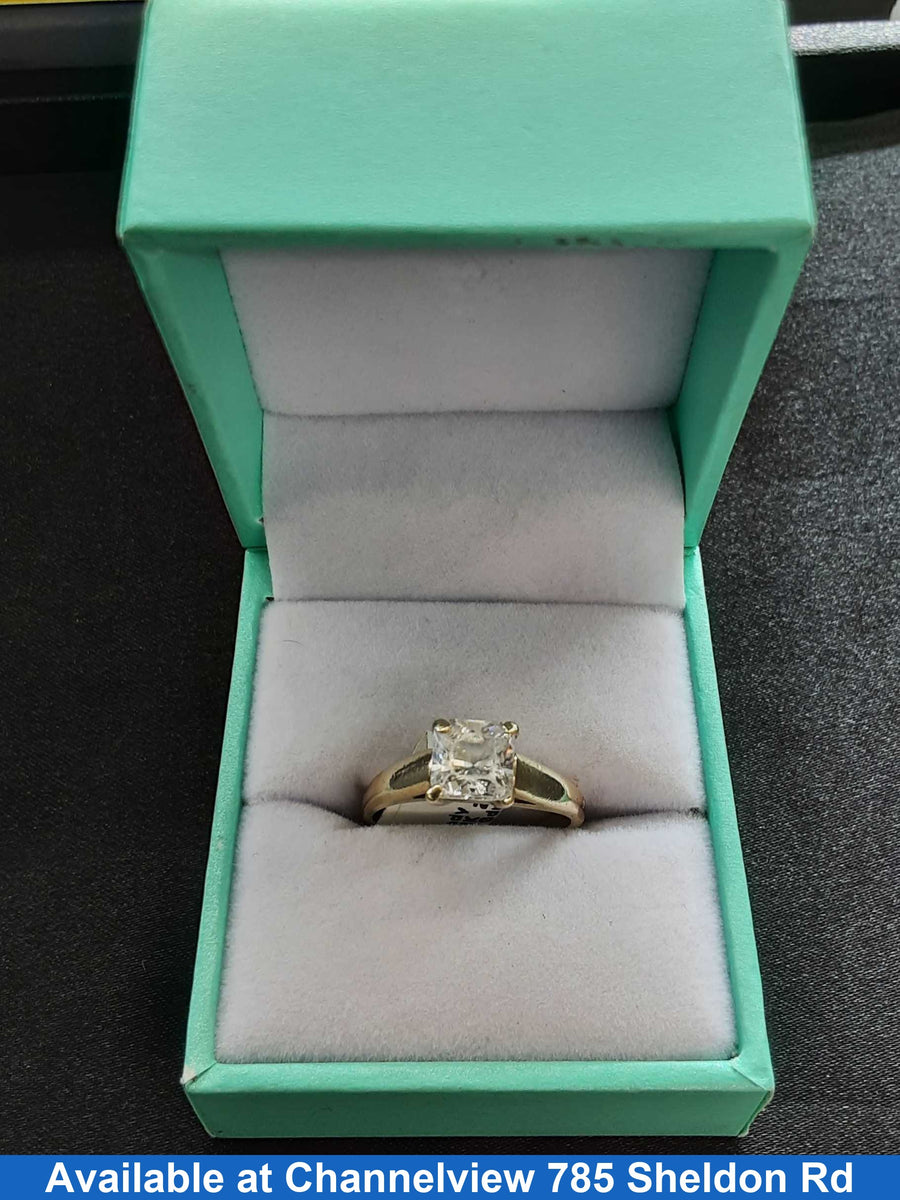 Women's Ring - Solitaire - Yellow Gold 10k (.417) 2.5 grams Size 7