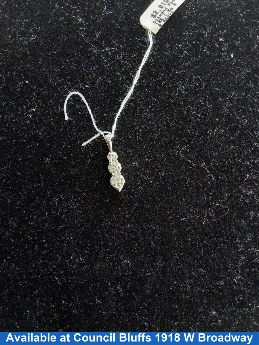 Diamond Pendant - White Gold 18k (.750) 1.5 grams