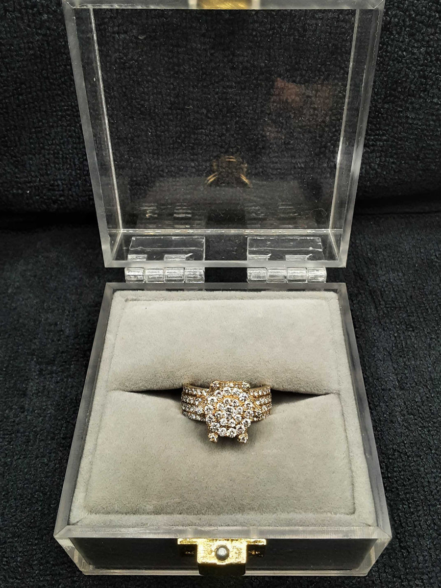 Woman's Diamond Ring