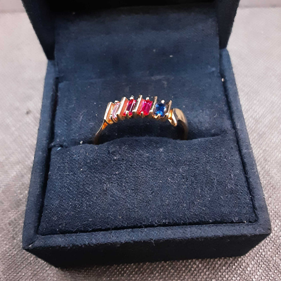 Women's Ring - Yellow Gold 10k (.417) 2.2 grams Size 10.5
