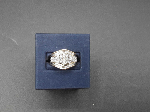 Men's Ring - Yellow Gold 10k (.417) 5.7 grams Size 7.5