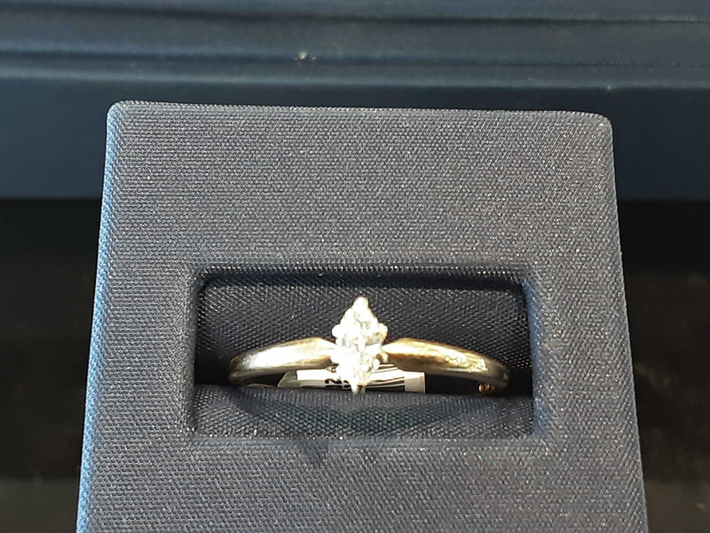 Lady's Ring - Solitaire
