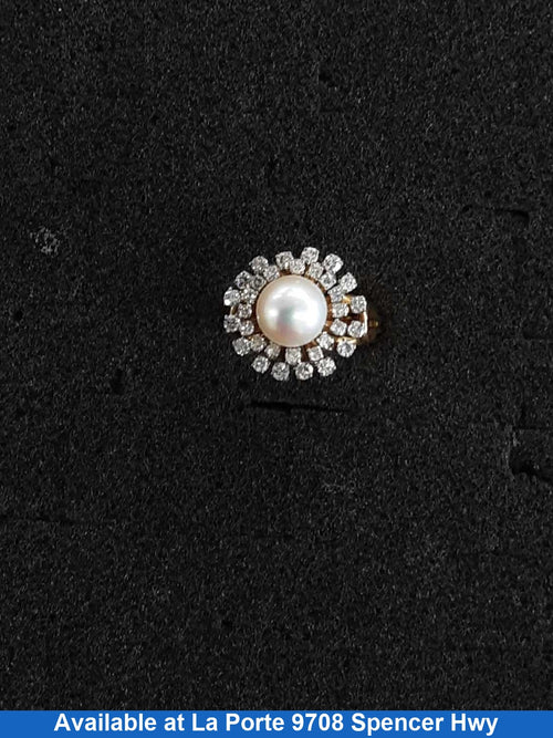 Women's Ring - Yellow Gold 18k (.750) 9.4 grams Size 6.5