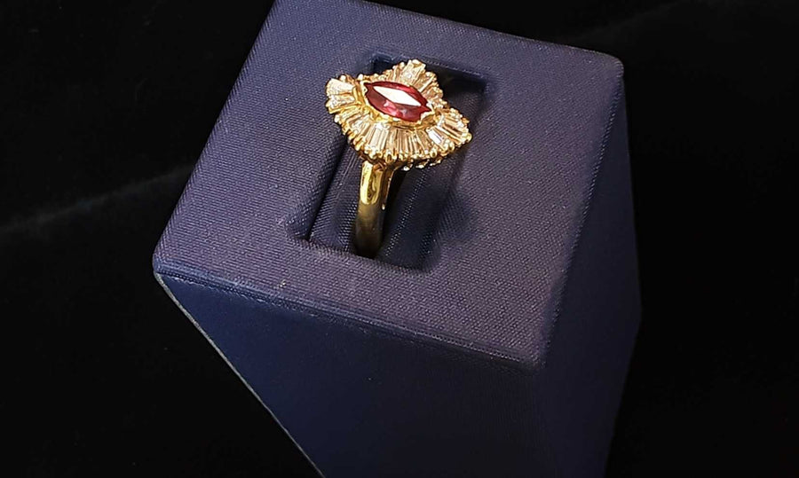 Women's Ring - Yellow Gold 14k (.585) 4.6 grams Size 5