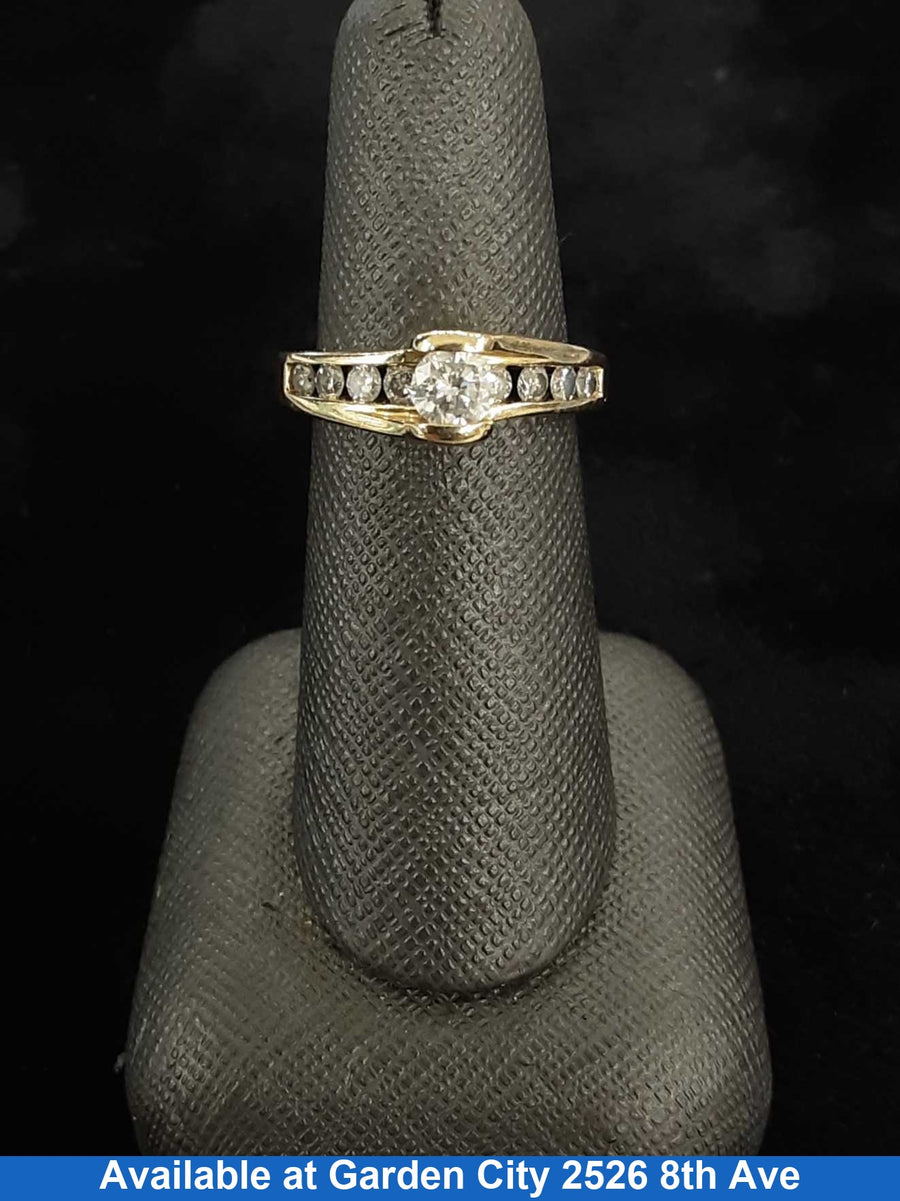 Women's Ring - Anniversary - Yellow Gold 14k (.585) 5 grams Size 7