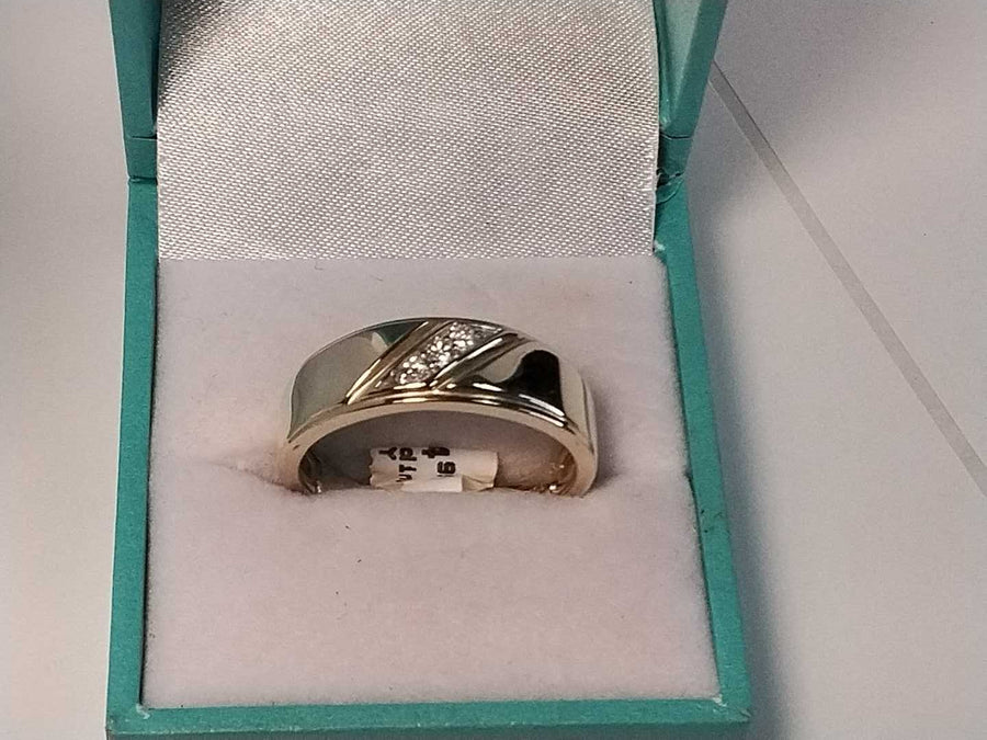 Ring - Wedding Band - Yellow Gold 10k (.417) 3.7 grams Size 10.5