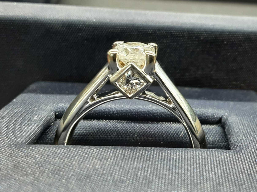 Ring - Engagement Set - White Gold 14k (.585) 5.7 grams Size 5