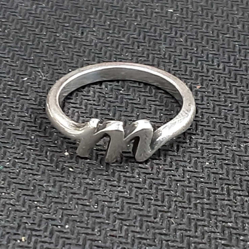 Lady's Ring - Fashion Silver 2.7 grams Size 7
