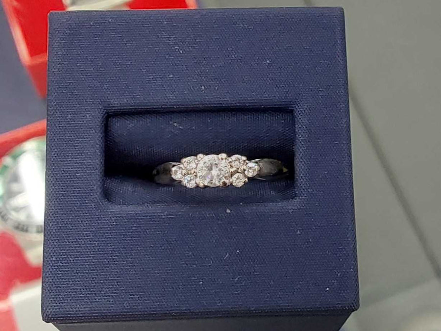 Women's Ring - White Gold 10k (.417) 1.4 grams Size 20