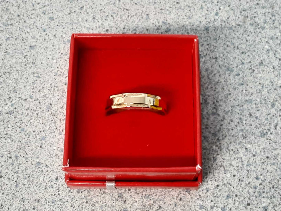 Ring - Wedding Band - Yellow Gold 18k (.750) 3.3 grams Size 9.5