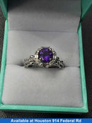 Women's Ring - White Gold 18k (.750) 6.1 grams Size 7