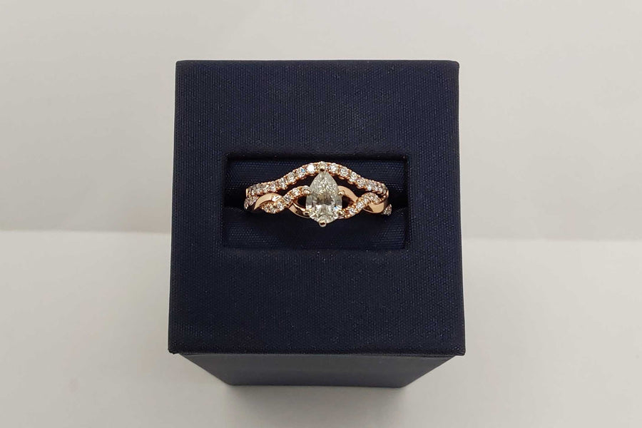 Ring - Engagement Set - Yellow Gold 14k (.585) 3.93 grams Size 8.5