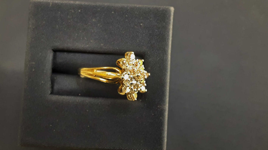 Women's Ring - Yellow Gold 14k (.585) 1.9 grams Size 4