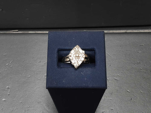 Women's Ring - White Gold 10k (.417) 2.8 grams Size 6.5