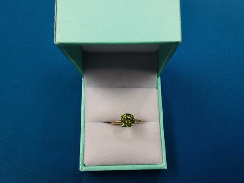 Women's Ring - Solitaire - Yellow Gold 14k (.585) 1.7 grams Size 8.5
