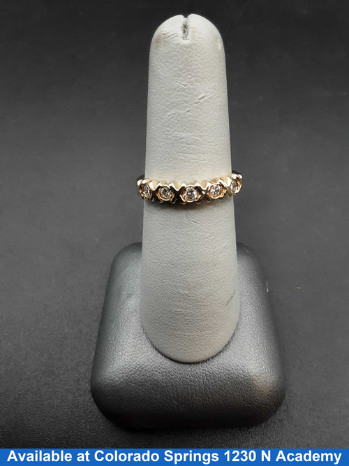 Ring - Channel Set - Yellow Gold 14k (.585) 2.6 grams Size 8