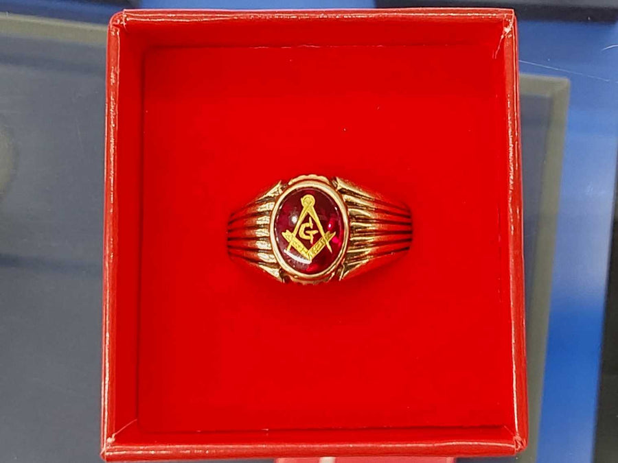 Women's Ring - Yellow Gold 10k (.417) 6.3 grams Size 9