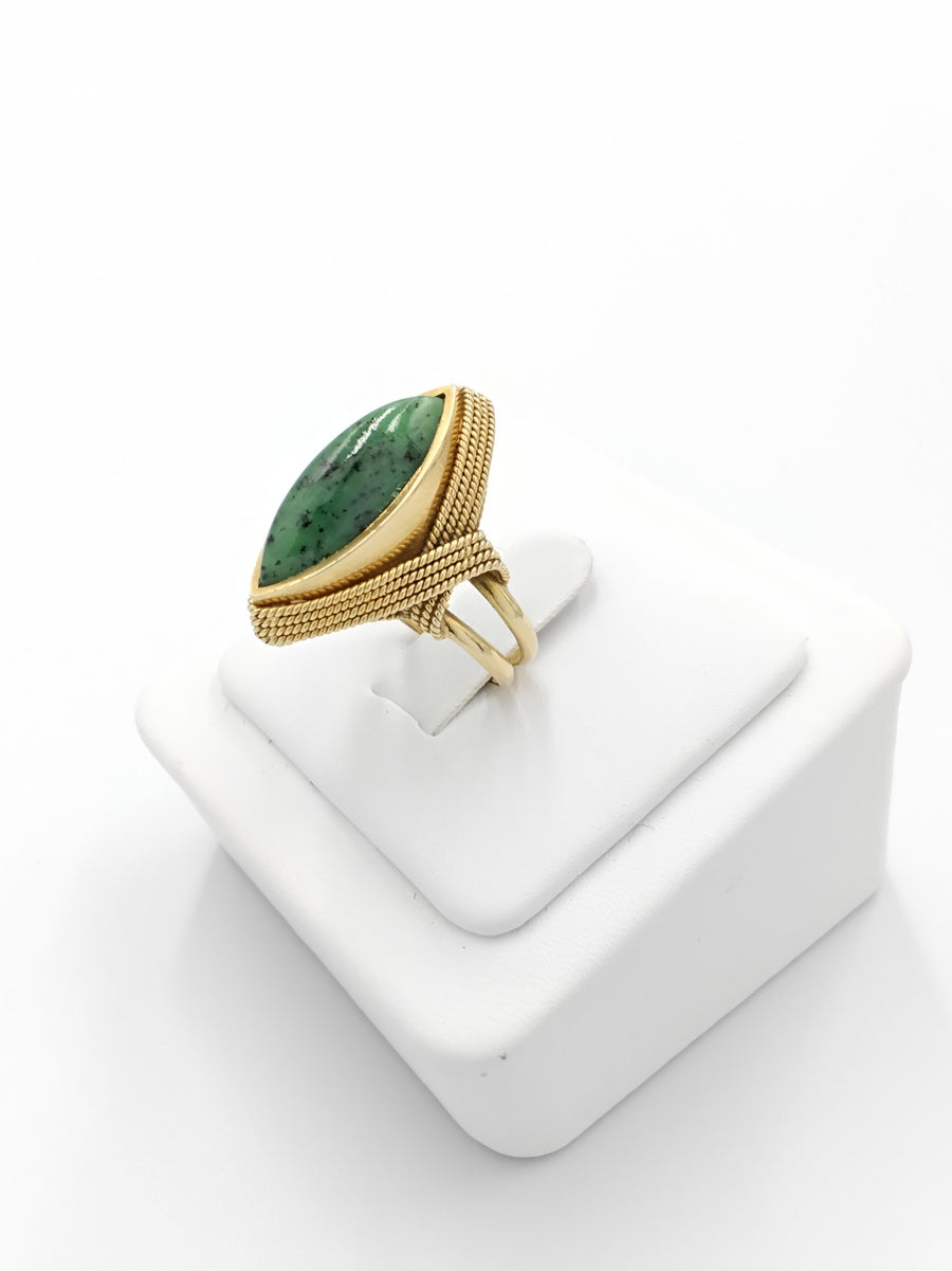 Women's Ring - Solitaire - Yellow Gold 18k (.750) 7.7 grams Size 5.5