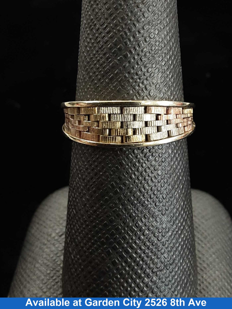 Women's Ring - Yellow Gold 14k (.585) 3 grams Size 7