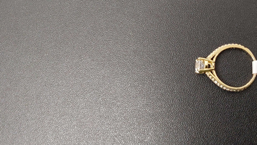 Women's Ring - Yellow Gold 14k (.585) 2.7 grams Size 7