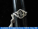 Women's Ring - Silver 2.8 grams Size 7.5