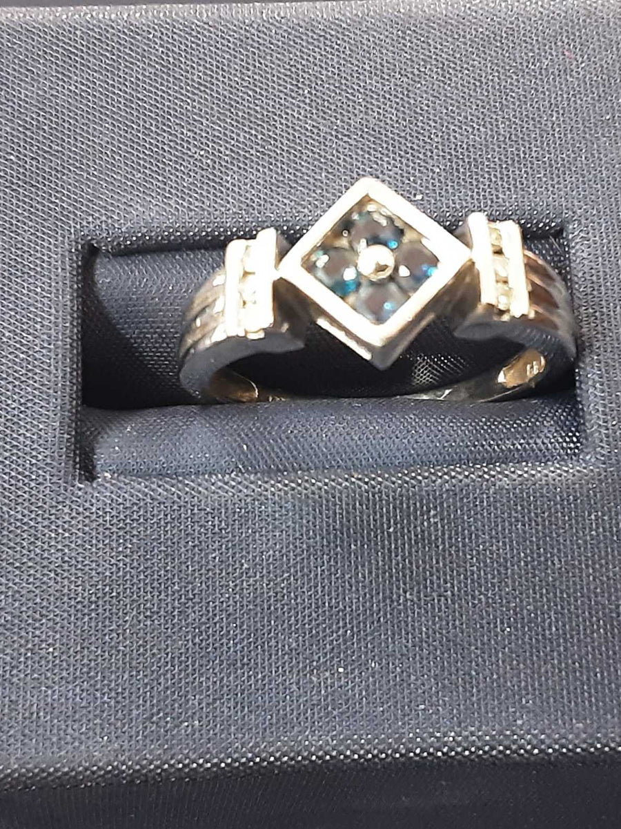 Women's Ring - White Gold 10k (.417) 2.7 grams Size 7